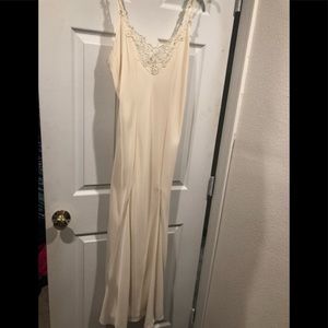 Valerie Stevens long Night Gown. BNWOT
